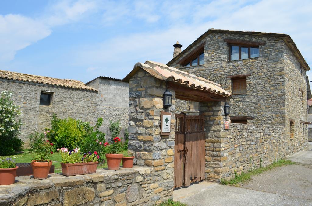 Tierrantona Apartamentos La Borda Castillon מראה חיצוני תמונה